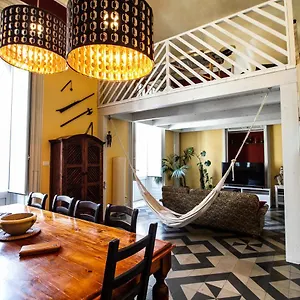 https://appartamento-le-muse-catanesi.taorminaitalyhotels.com