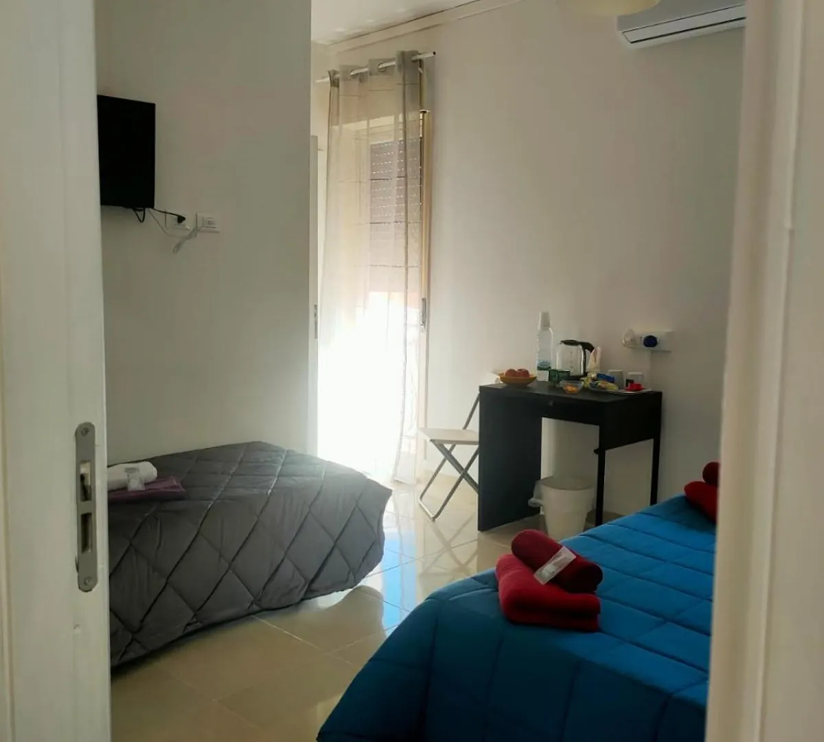Bed And Fly Aeroporto Catania Reception H24 Bed and Breakfast Italië